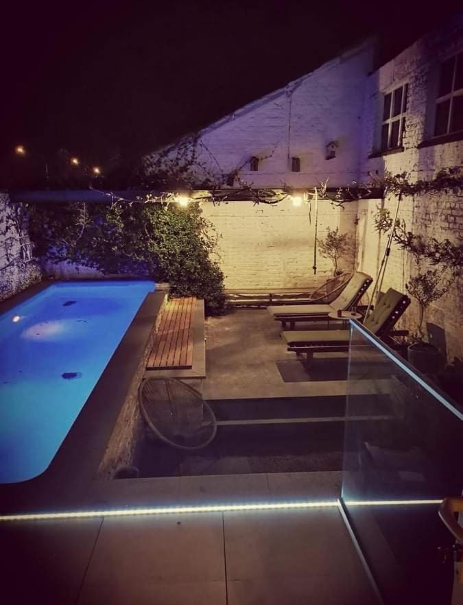 فيلا Karaktervolle Woning Met Zwembad Te رونس المظهر الخارجي الصورة